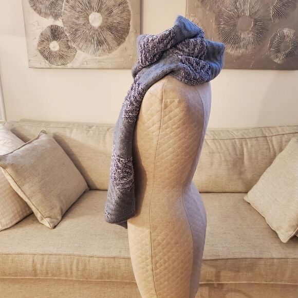 Rebecca Minkoff Blocked Yarn Muffler Scarf - Picture 8 of 13